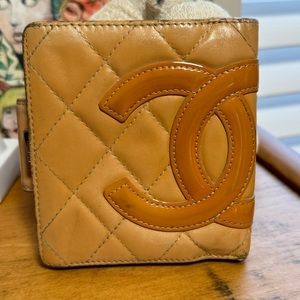 CHANEL CC Logo Cambon Bifold Wallet Patent Leather Beige G-EUC
